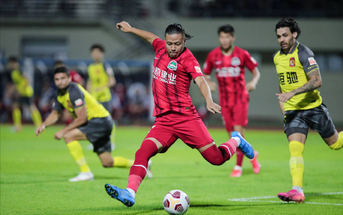 赛地聚焦——中超今晚热度飙升，辽宁本钢造点机会，更衣室稳定，细节决定成败