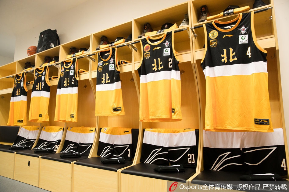 包含赛地聚焦——全明星赛赛前热度飙升;罗马战术微调;媒体盛赞;更衣室氛围转暖的词条 包含赛地聚焦——全明星赛赛前热度飙升;罗马战术微调;媒体盛赞;更衣室氛围转暖的词条