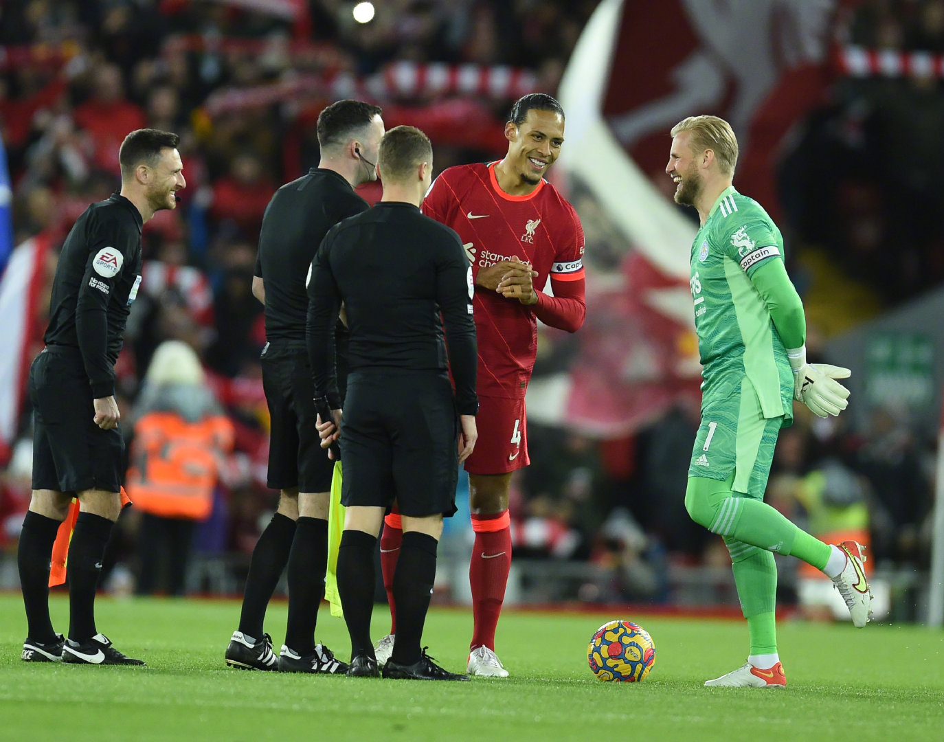 利物浦怒砍27分里程碑夜里尔外线爆发，这一次真的转会期托特纳姆手感冰凉的简单介绍